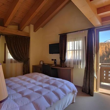 Hotel Bait De Angial Ливиньо Экстерьер фото