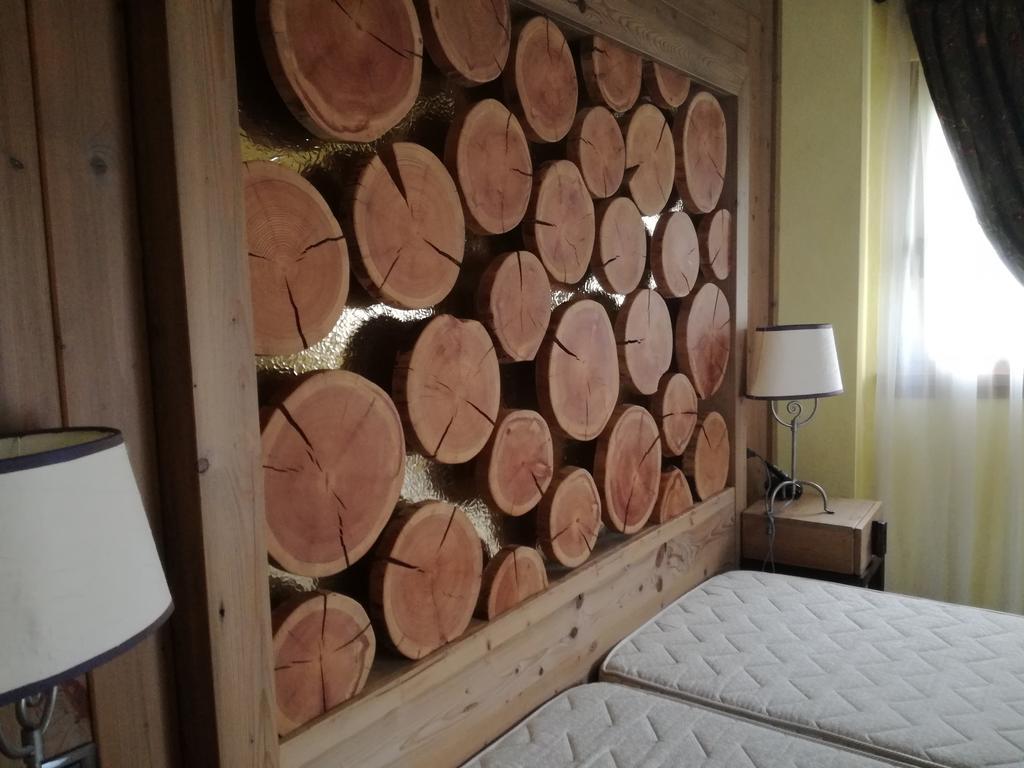 Hotel Bait De Angial Ливиньо Экстерьер фото